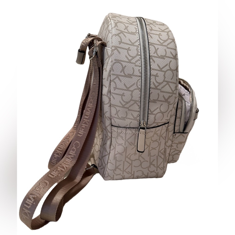 Calvin Klein backpack - Picture 4 of 9